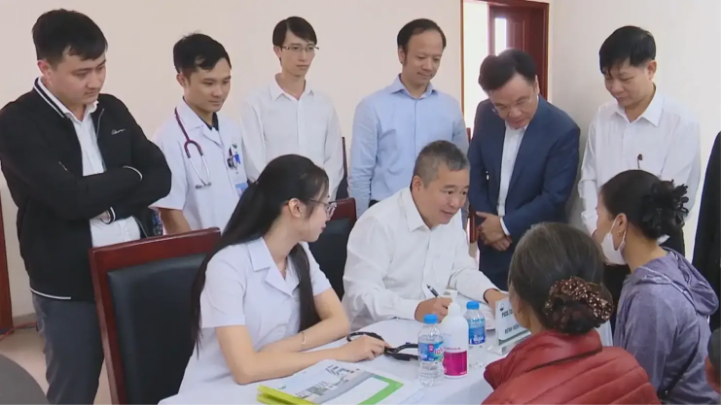 Khám sức khỏe miễn phí cho người cao tuổi